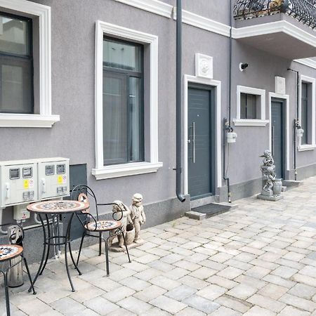 Blue-Line-Apartment-Unirii Bucarest Esterno foto